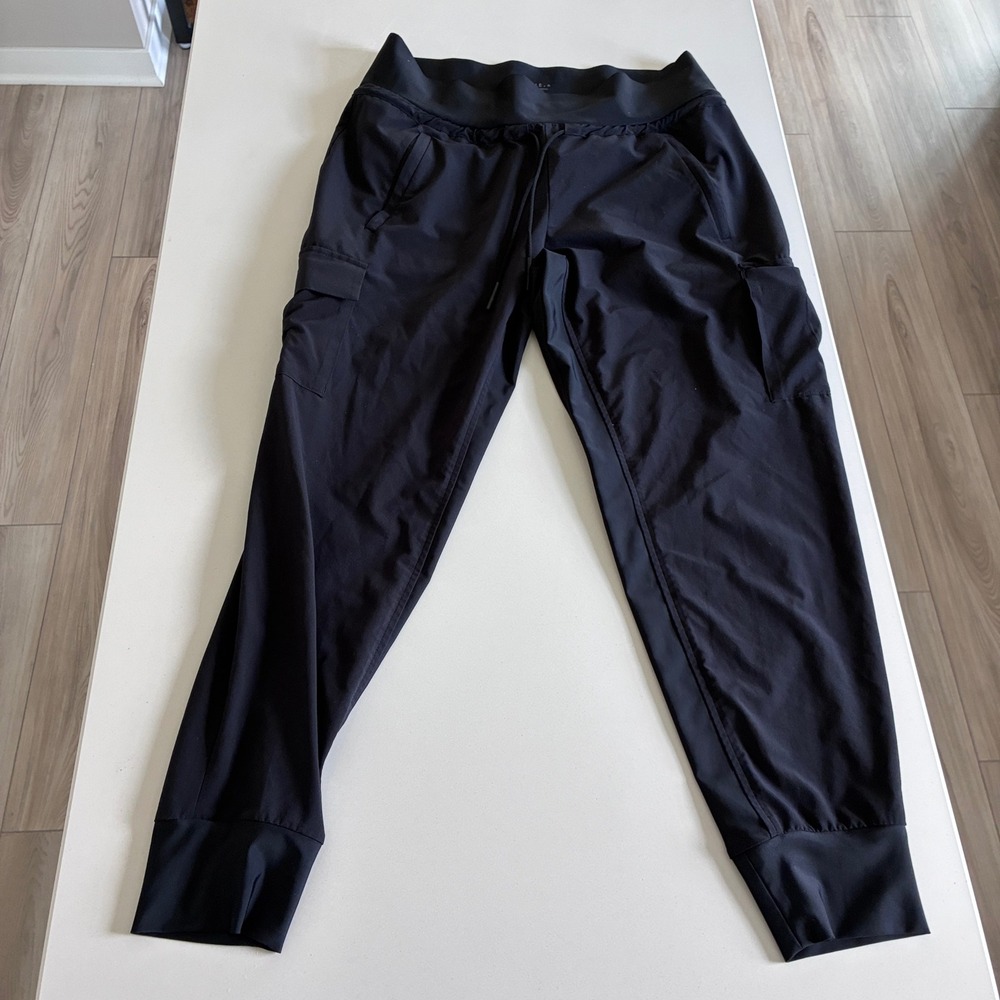 Athleta Headlands Hybrid Cargo II Jogger Pants Black Size‎ 10 Hiking Travel